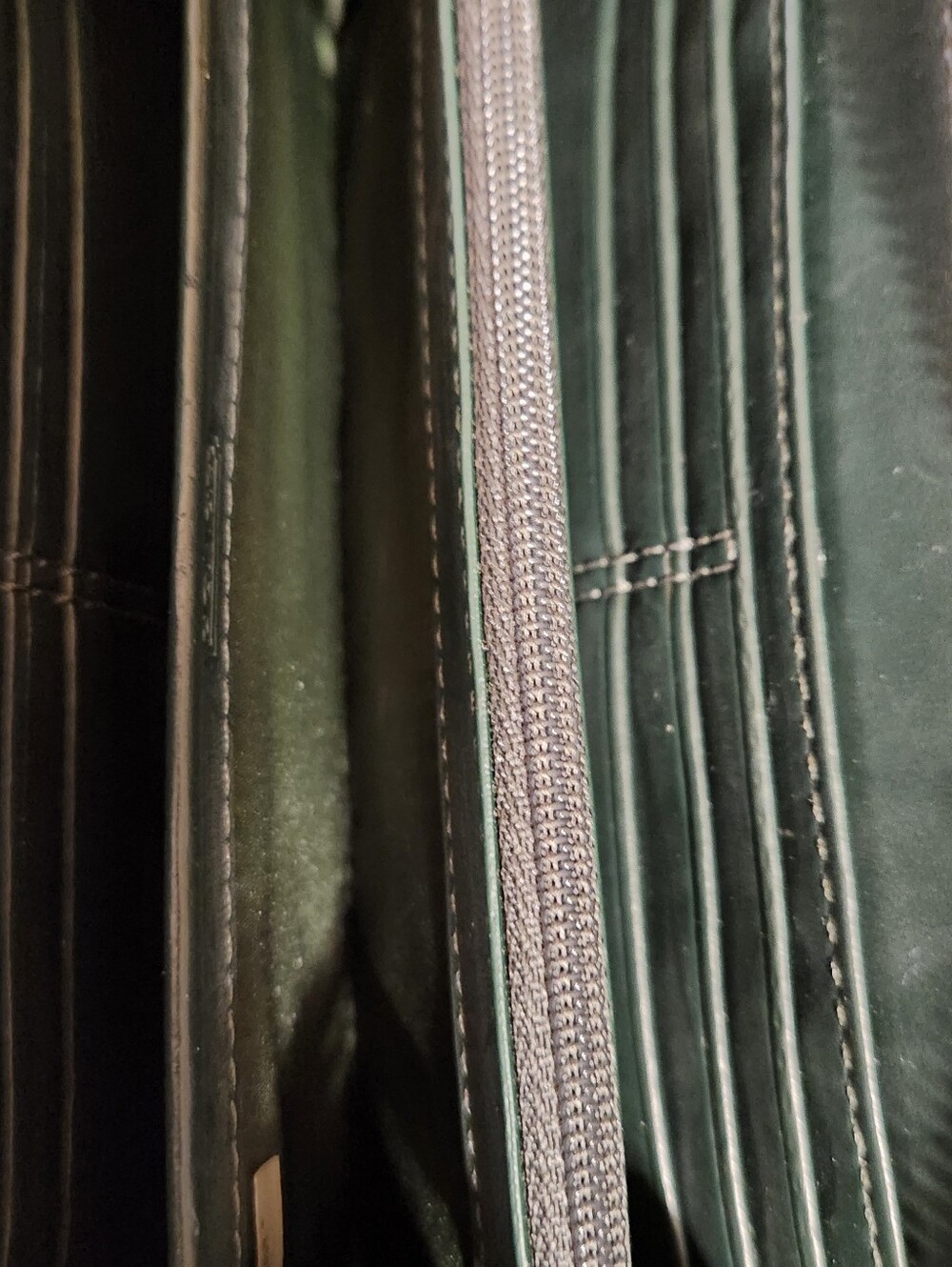 Coach Accordian Zip Wallet In Python-Embossed Leather. MSRP$298 - Picture 8 of 11